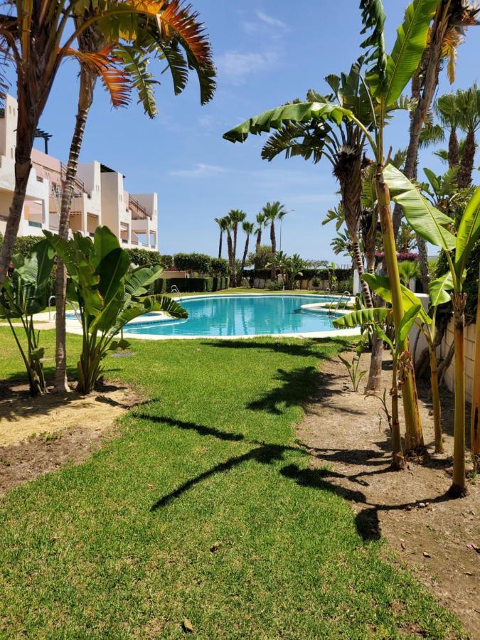 Bajo En Primera Linea De Vera-Playa Con Piscina Privada! المظهر الخارجي الصورة