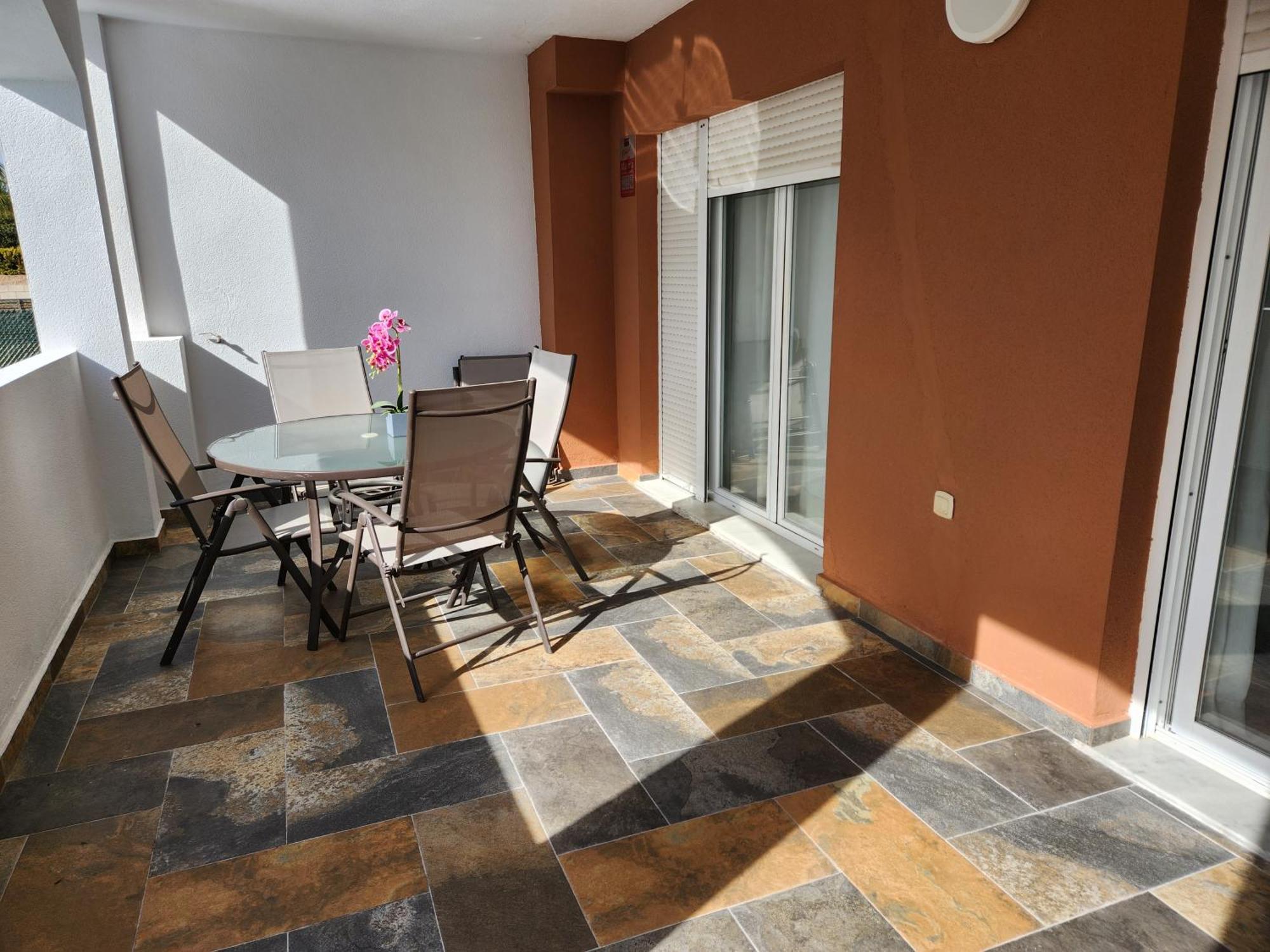 Bajo En Primera Linea De Vera-Playa Con Piscina Privada! المظهر الخارجي الصورة