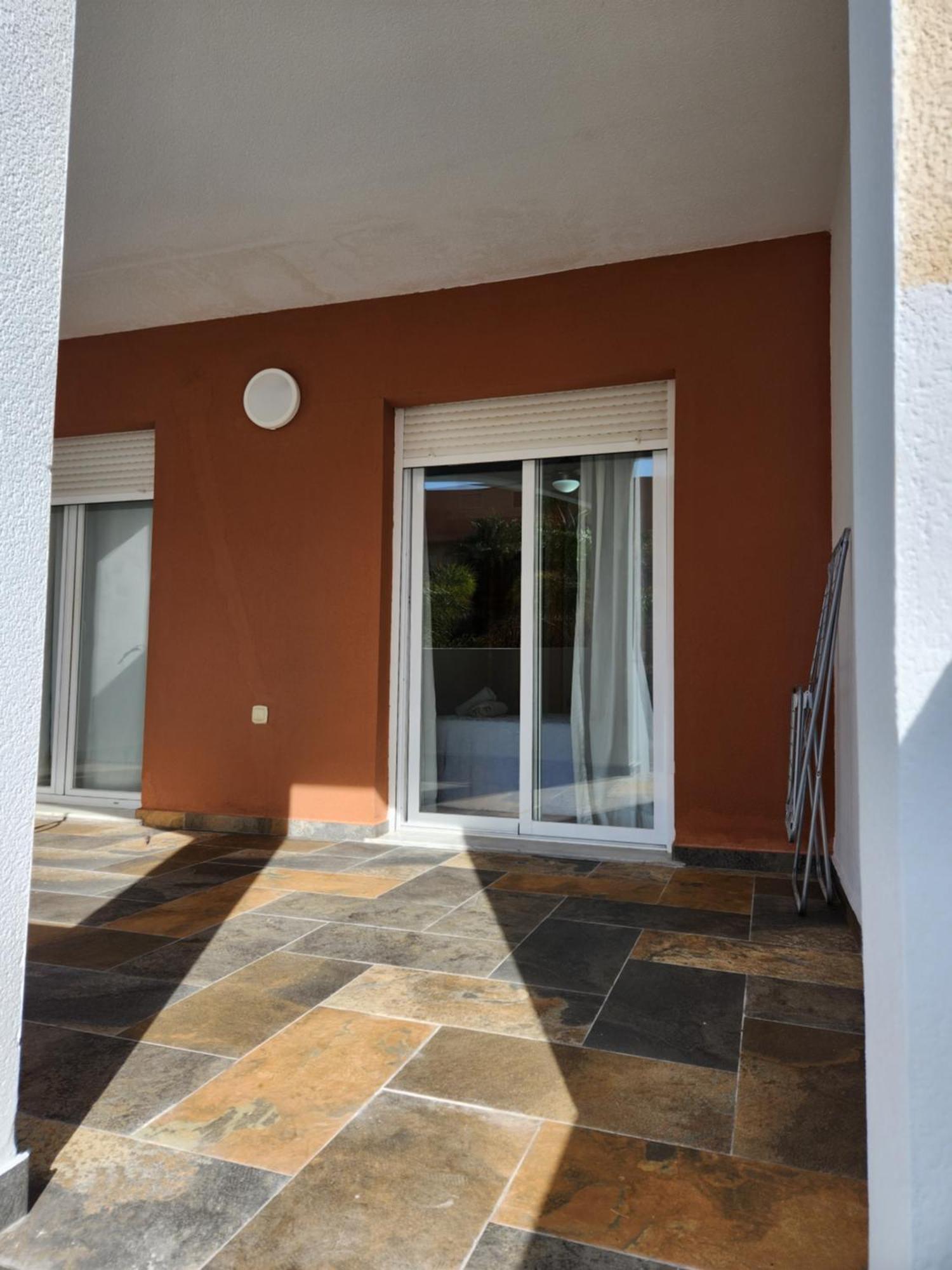 Bajo En Primera Linea De Vera-Playa Con Piscina Privada! المظهر الخارجي الصورة