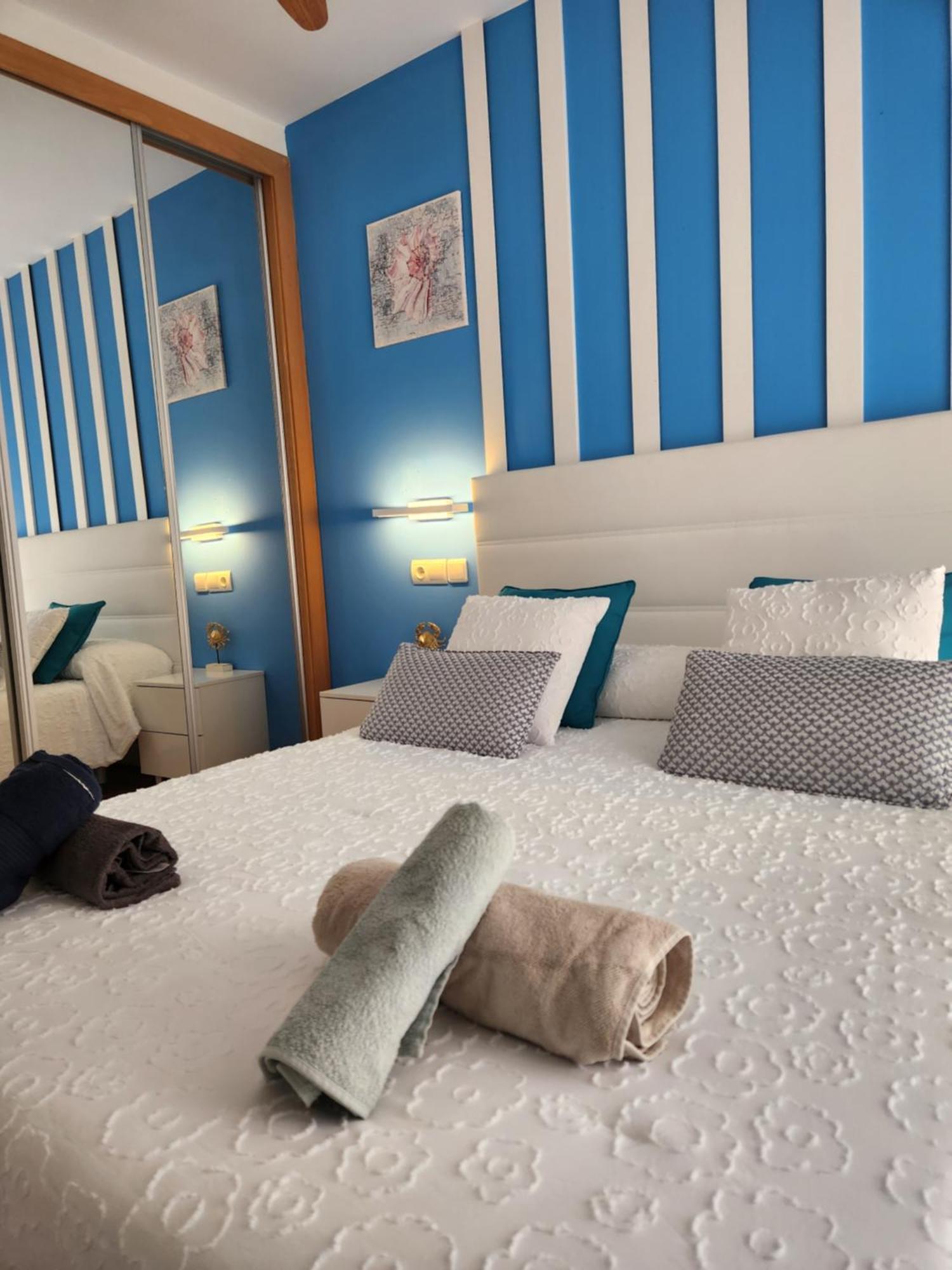 Bajo En Primera Linea De Vera-Playa Con Piscina Privada! المظهر الخارجي الصورة